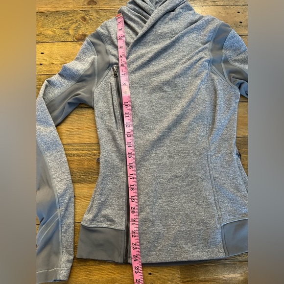 LULULEMON Gray Heathered Bhakti Yoga Flattering Jacket Double Zipper Thumb Hole - Picture 10 of 16